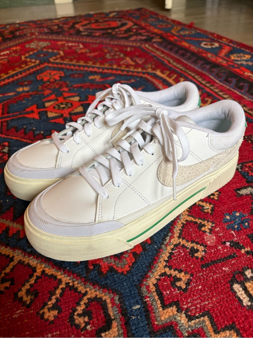 Nike court legacy lift